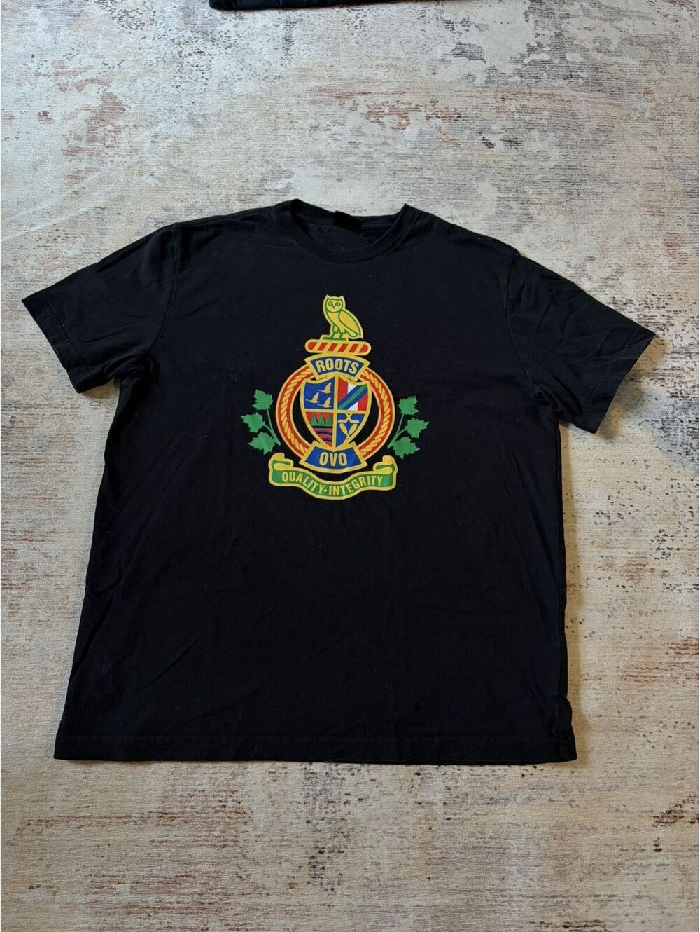 Ovo X roots tee black